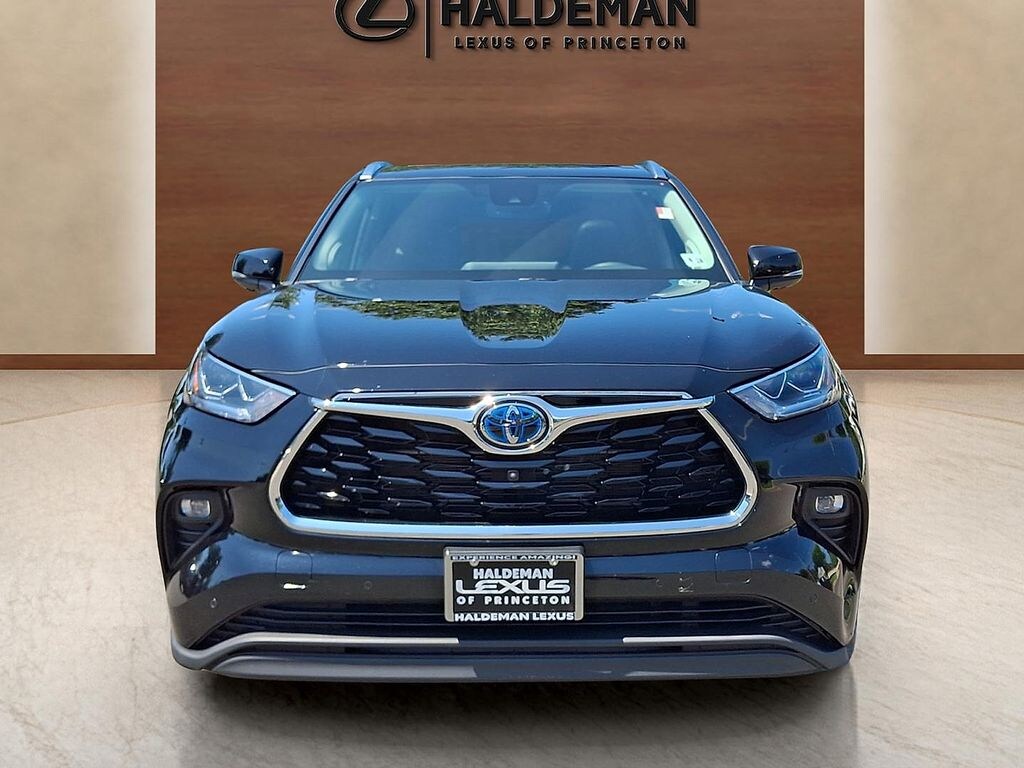 Used 2023 Toyota Highlander Hybrid Limited SUV