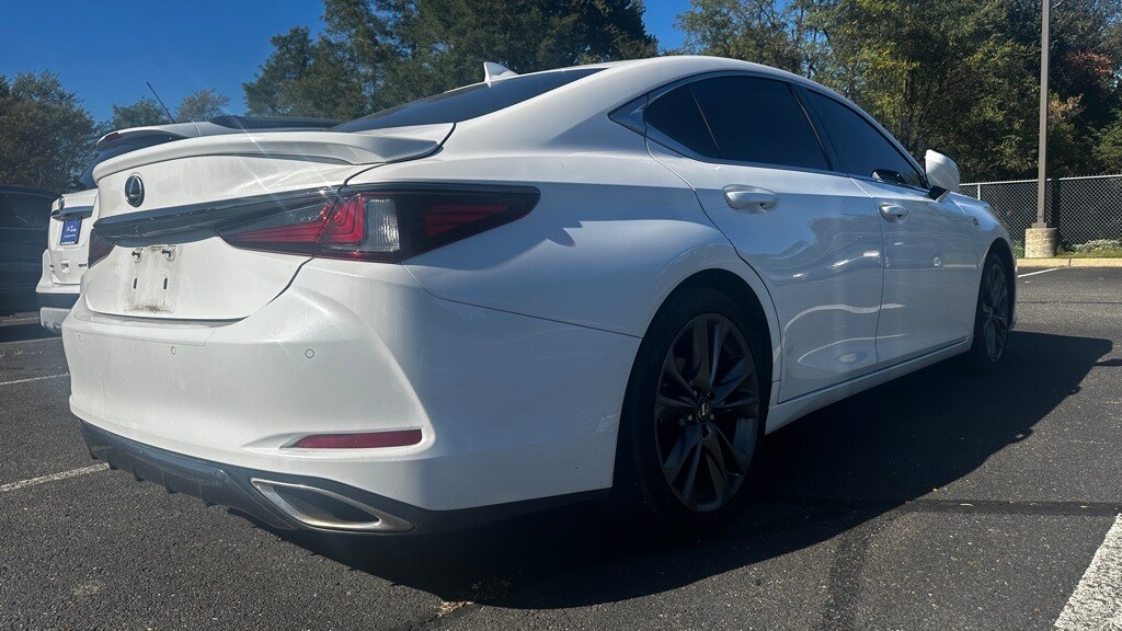2021 Lexus ES 350 F SPORT photo 4