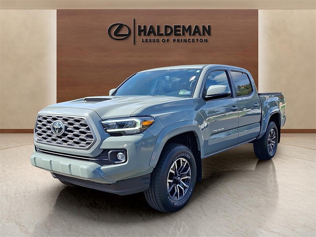 2023 Toyota Tacoma TRD Sport photo 3