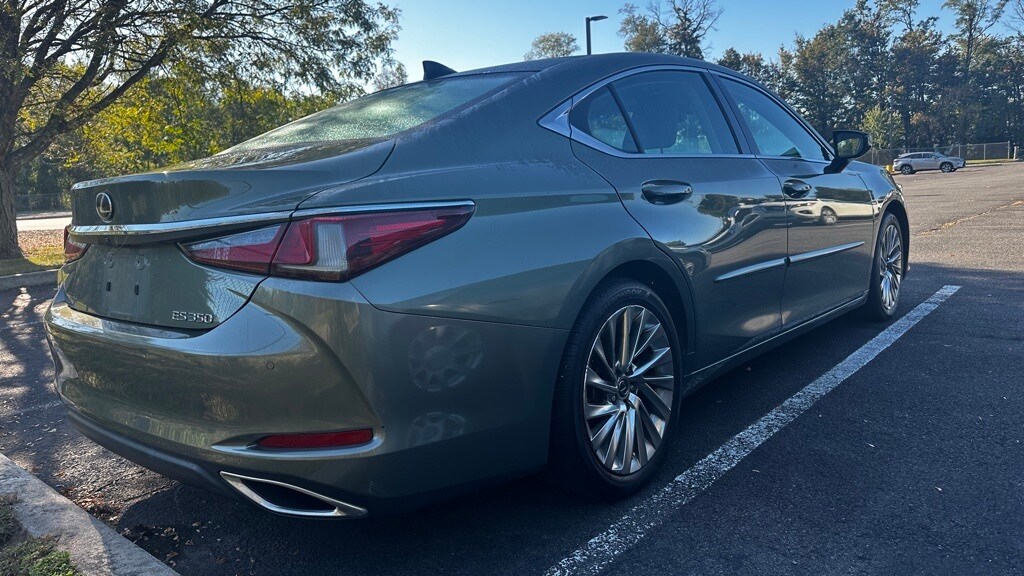 2019 Lexus ES 350 Luxury photo 4