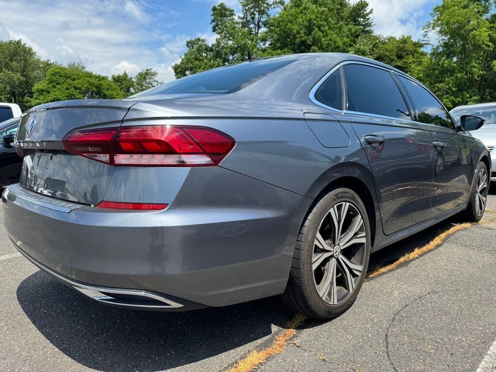 Used 2021 Volkswagen Passat 2.0T SE Sedan