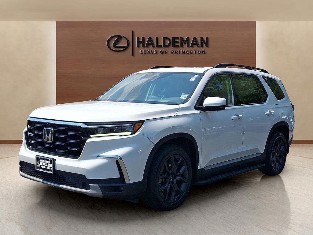 Used 2023 Honda Pilot Elite SUV