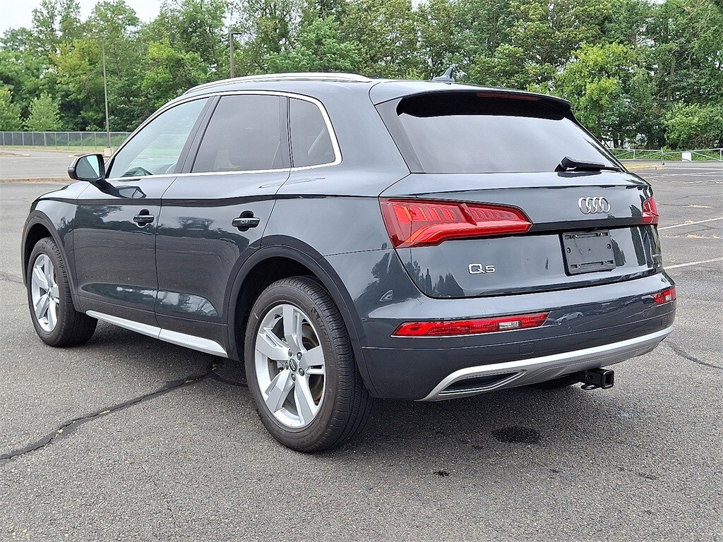 2019 Audi Q5 2.0T Premium Plus photo 2
