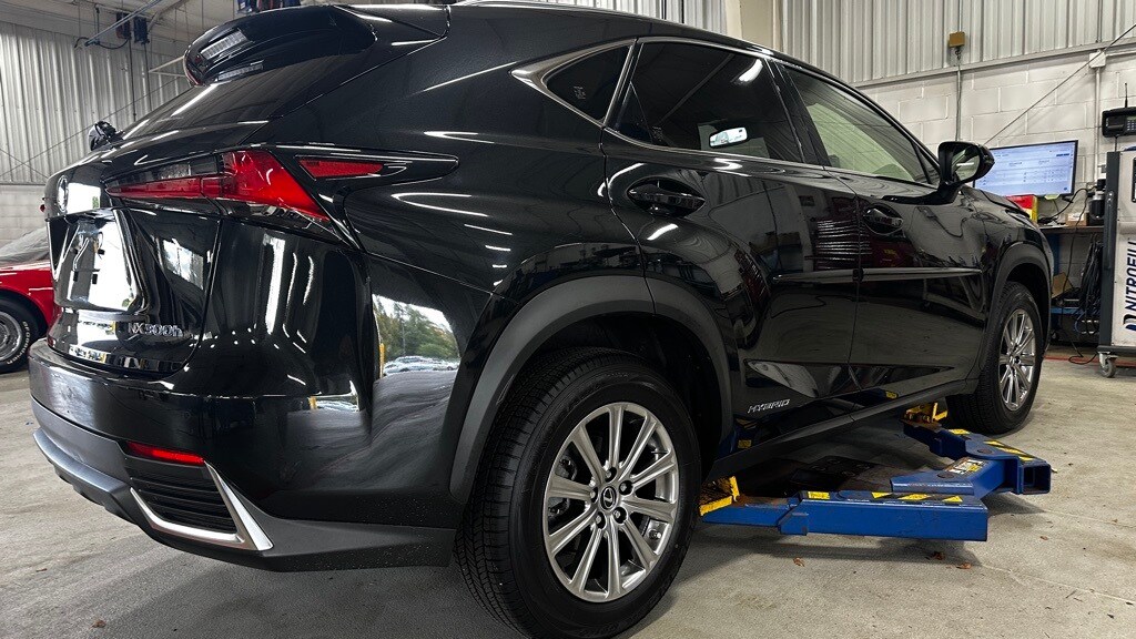 2021 Lexus NX 300h photo 4