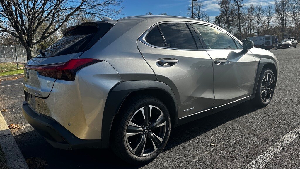2020 Lexus UX 250h Premium photo 4