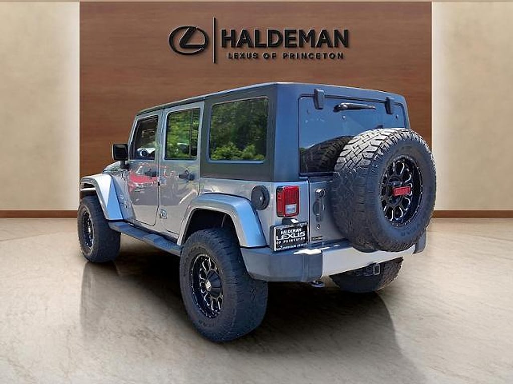 Used 2015 Jeep Wrangler Unlimited Sahara SUV