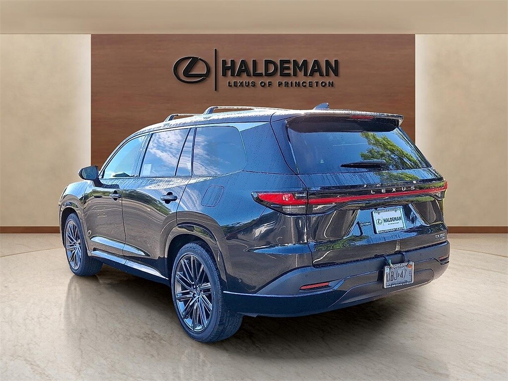 2026 Lexus TX 350 Luxury photo 2