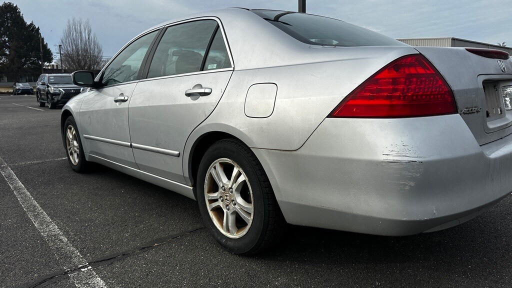 Used 2006 Honda Accord SE Sedan
