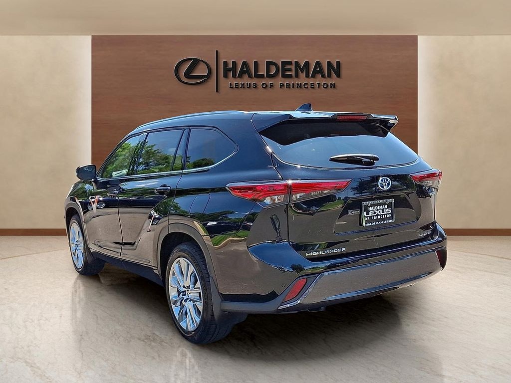 Used 2023 Toyota Highlander Hybrid Limited SUV