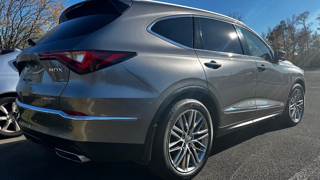 2022 Acura MDX Advance photo 3