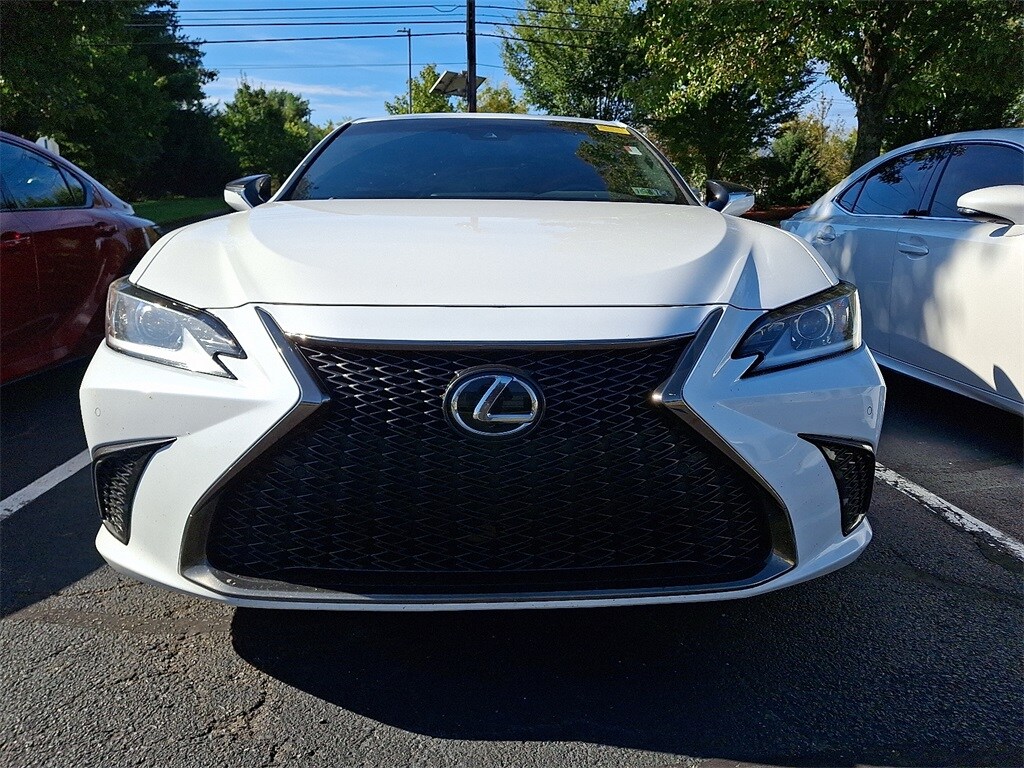 2021 Lexus ES 350 F SPORT photo 2