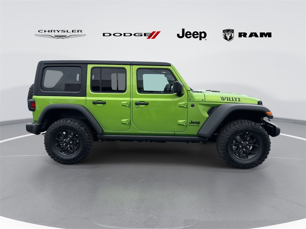 2025 Jeep Wrangler Willys photo 2