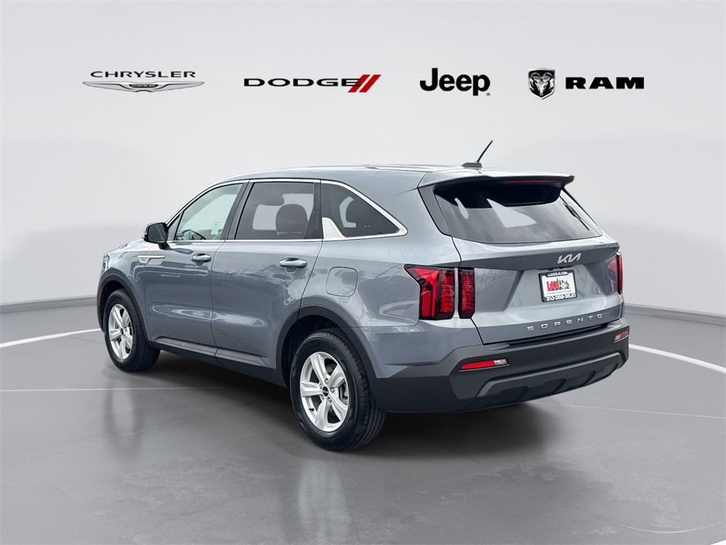 Used 2022 Kia Sorento LX SUV