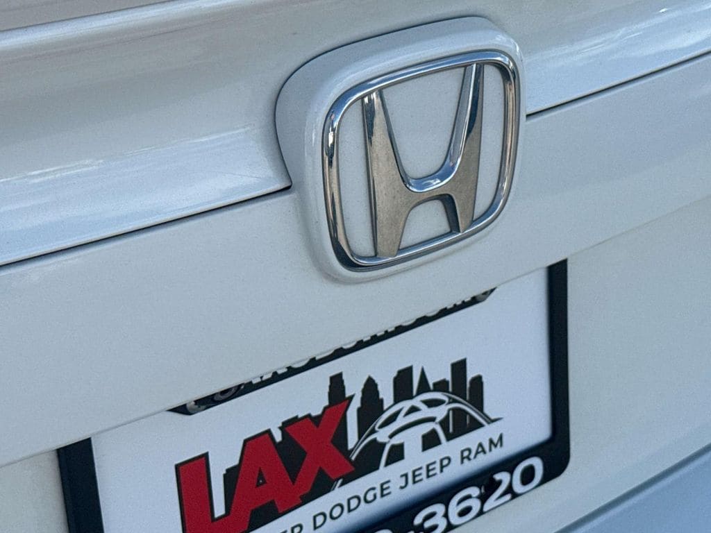 2018 Honda Civic Touring photo 4