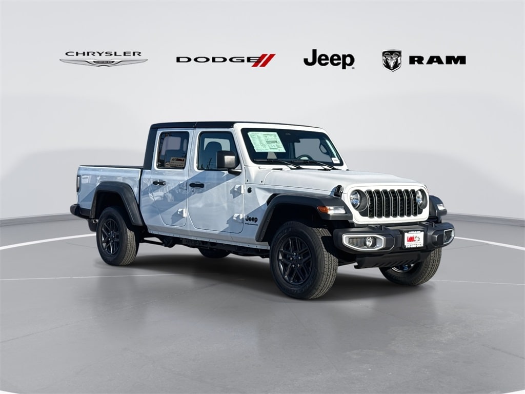 2026 Jeep Gladiator Sport S's photo