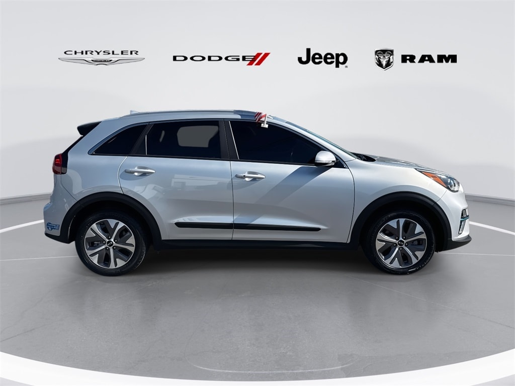 Used 2020 Kia Niro EX with VIN KNDCC3LG2L5070590 for sale in Inglewood, CA