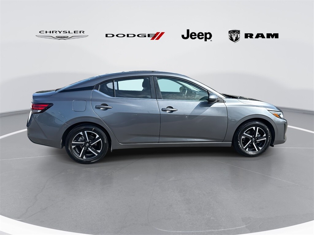2024 Nissan Sentra SV photo 2