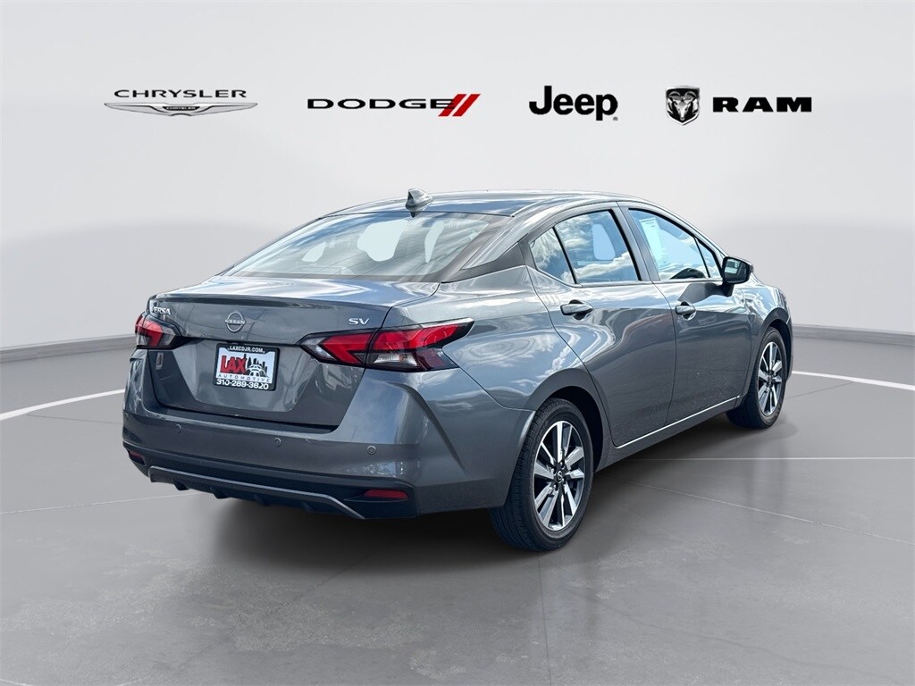 2023 Nissan Versa 1.6 SV photo 3