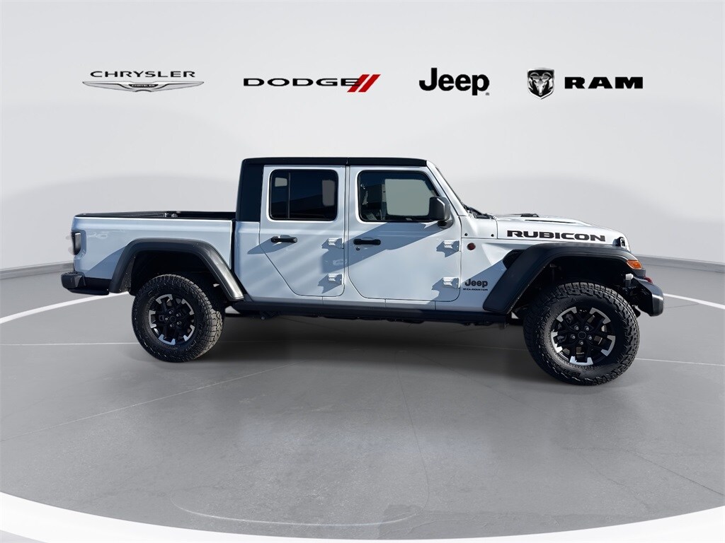 2026 Jeep Gladiator Rubicon photo 2