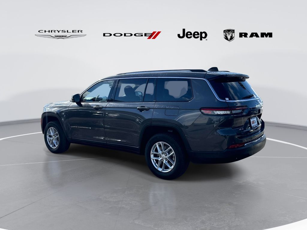 2023 Jeep Grand Cherokee L Laredo photo 2