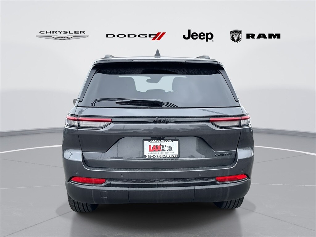 2025 Jeep Grand Cherokee Limited photo 3