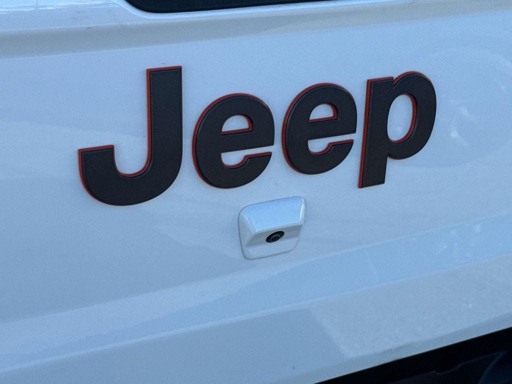 2022 Jeep Gladiator Mojave photo 6