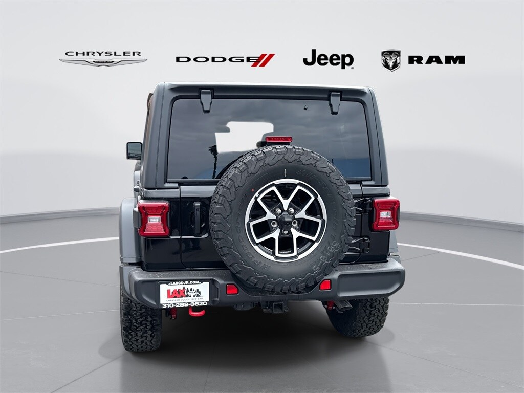 2025 Jeep Wrangler Rubicon photo 4