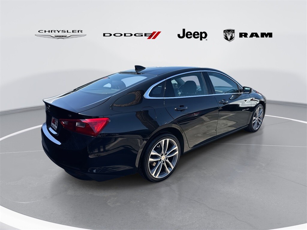 2023 Chevrolet Malibu 1LT photo 3
