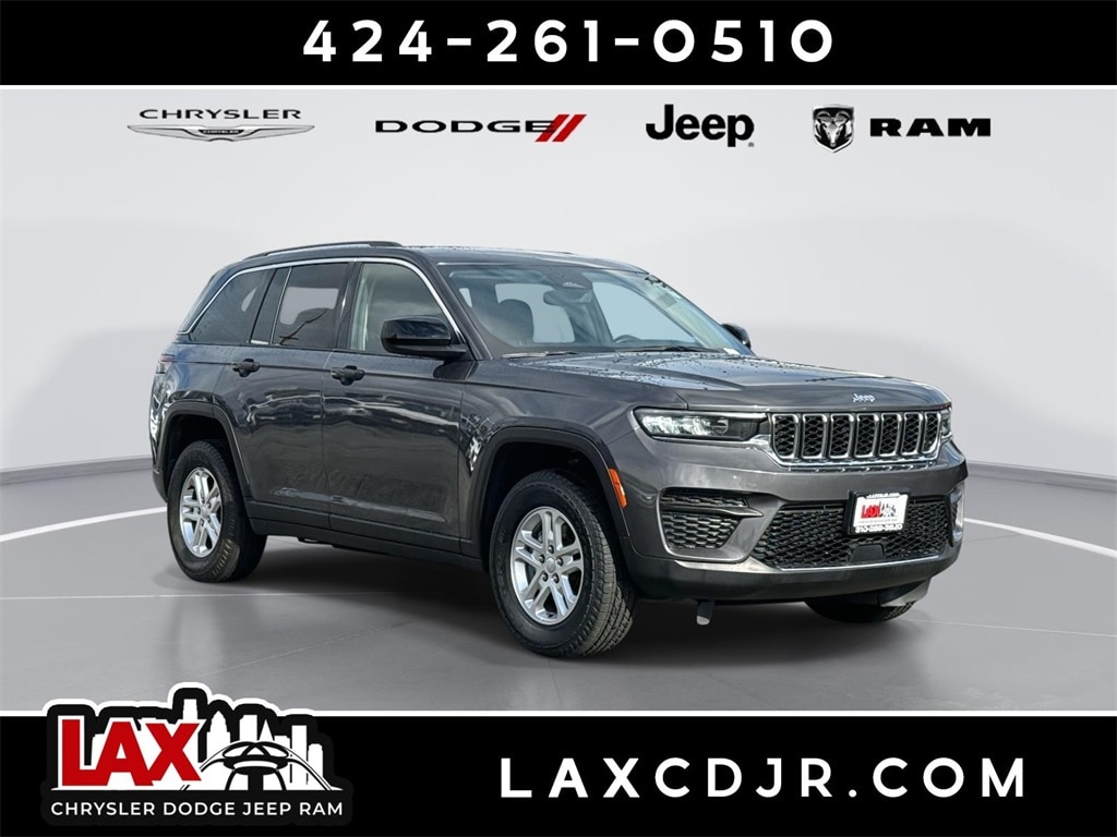 2022 Jeep Grand Cherokee Laredo's photo