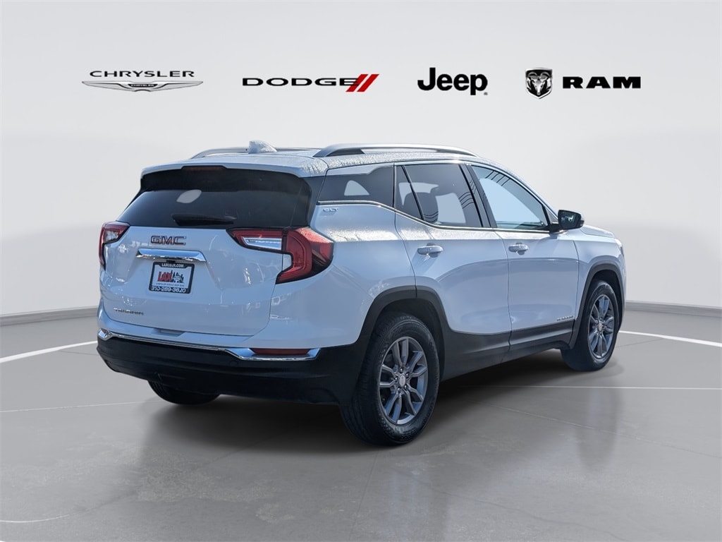 Used 2024 GMC Terrain SLT SUV