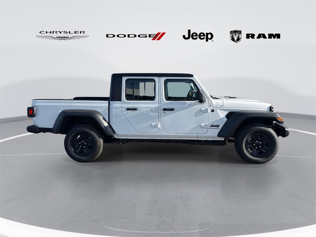 New 2026 Jeep Gladiator Sport Pickup