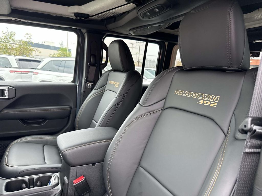 2025 Jeep Wrangler 4-Door Rubicon 392 Final Edition - Photo 27
