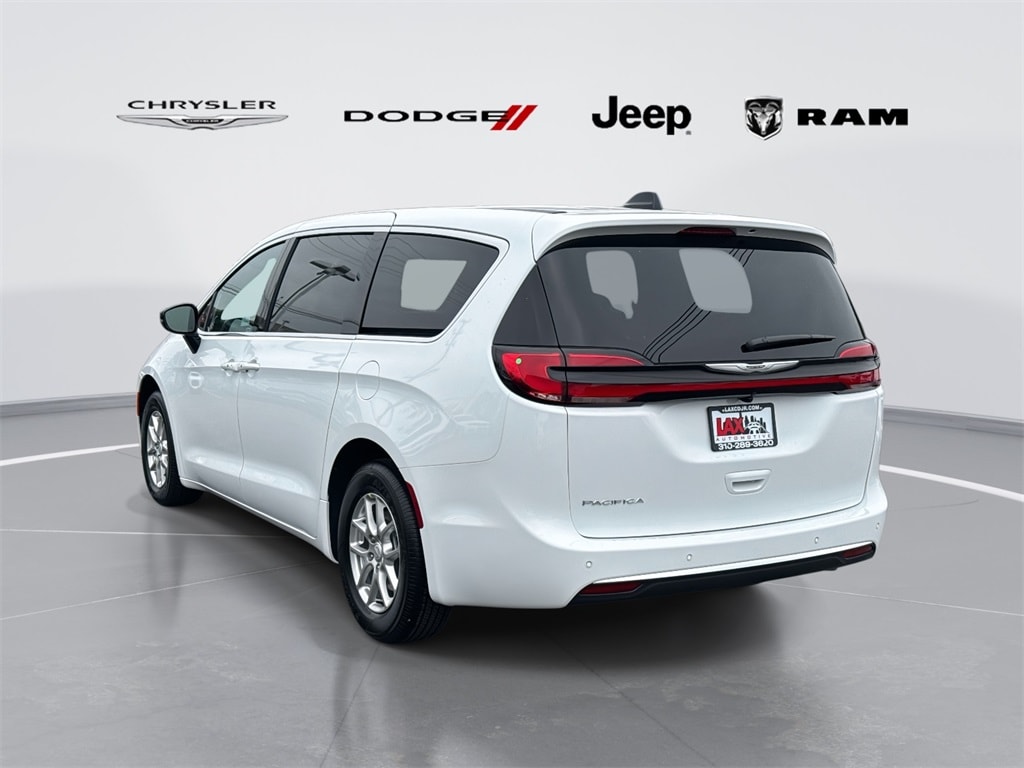 New 2026 Chrysler Pacifica Select Passenger Van