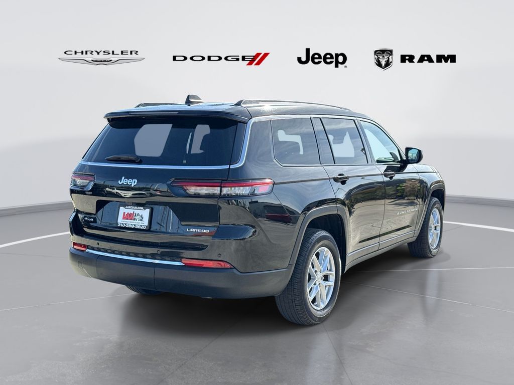 2023 Jeep Grand Cherokee L Laredo photo 2