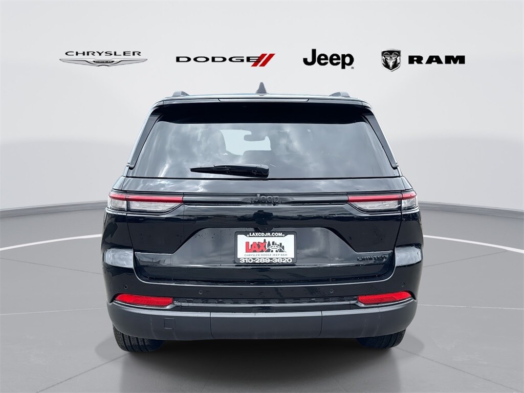2025 Jeep Grand Cherokee Limited photo 3