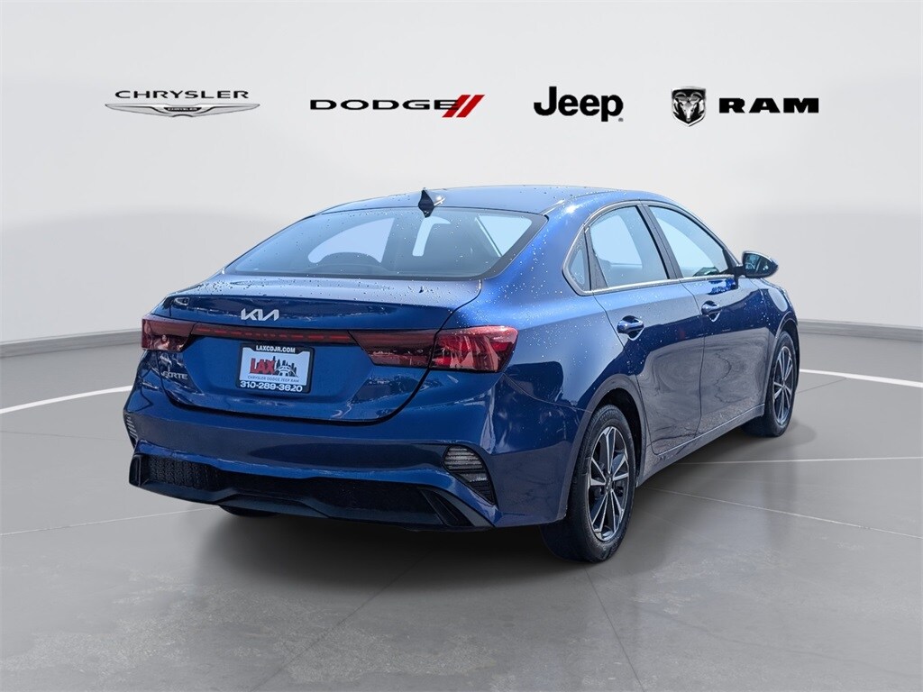 2024 Kia Forte LXS photo 3