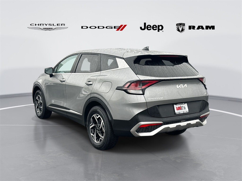 2023 Kia Sportage LX photo 4