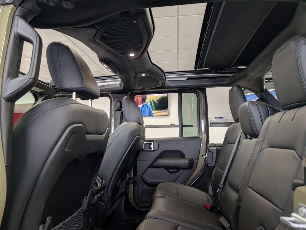2025 Jeep Wrangler 4-Door Rubicon 392 Final Edition - Photo 17