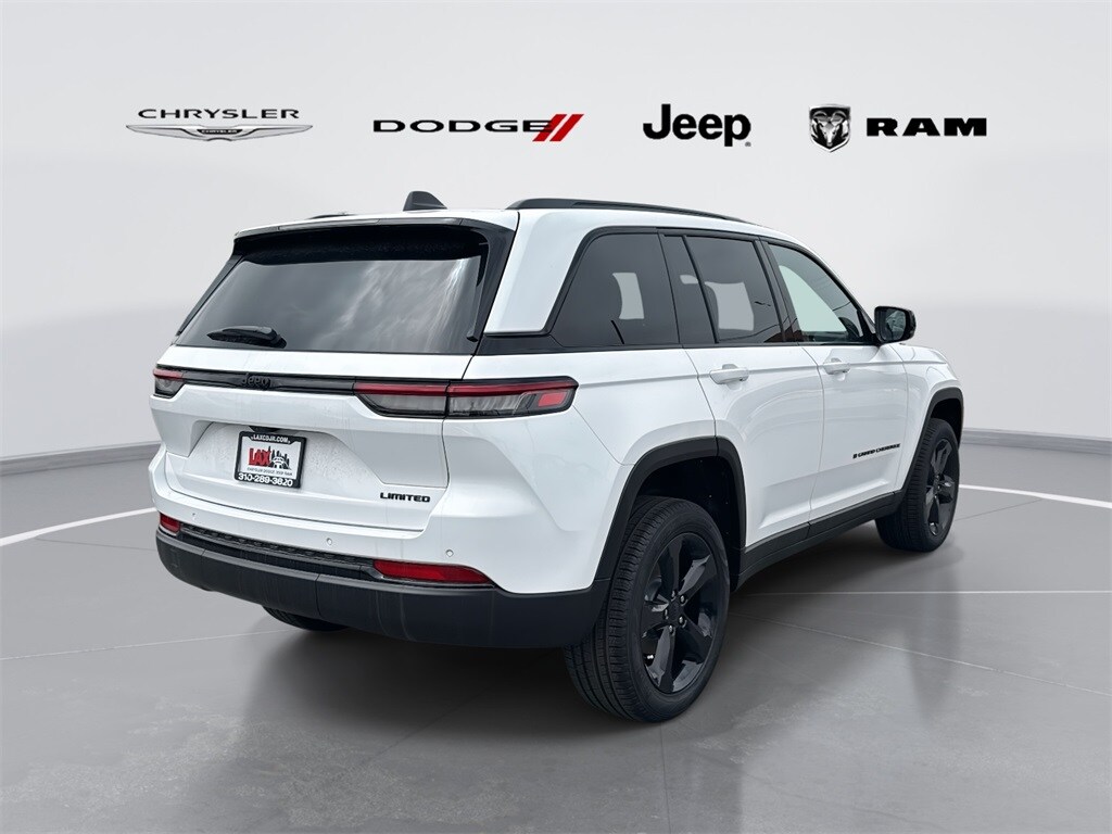 2025 Jeep Grand Cherokee Limited photo 3