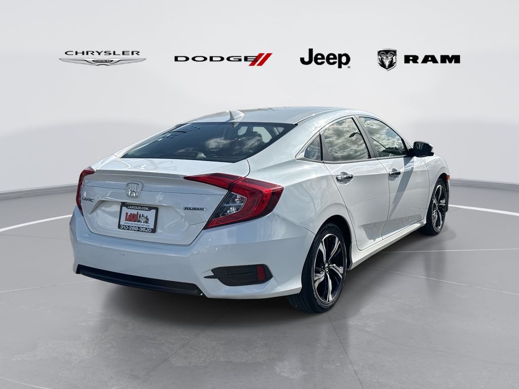 2018 Honda Civic Touring photo 2