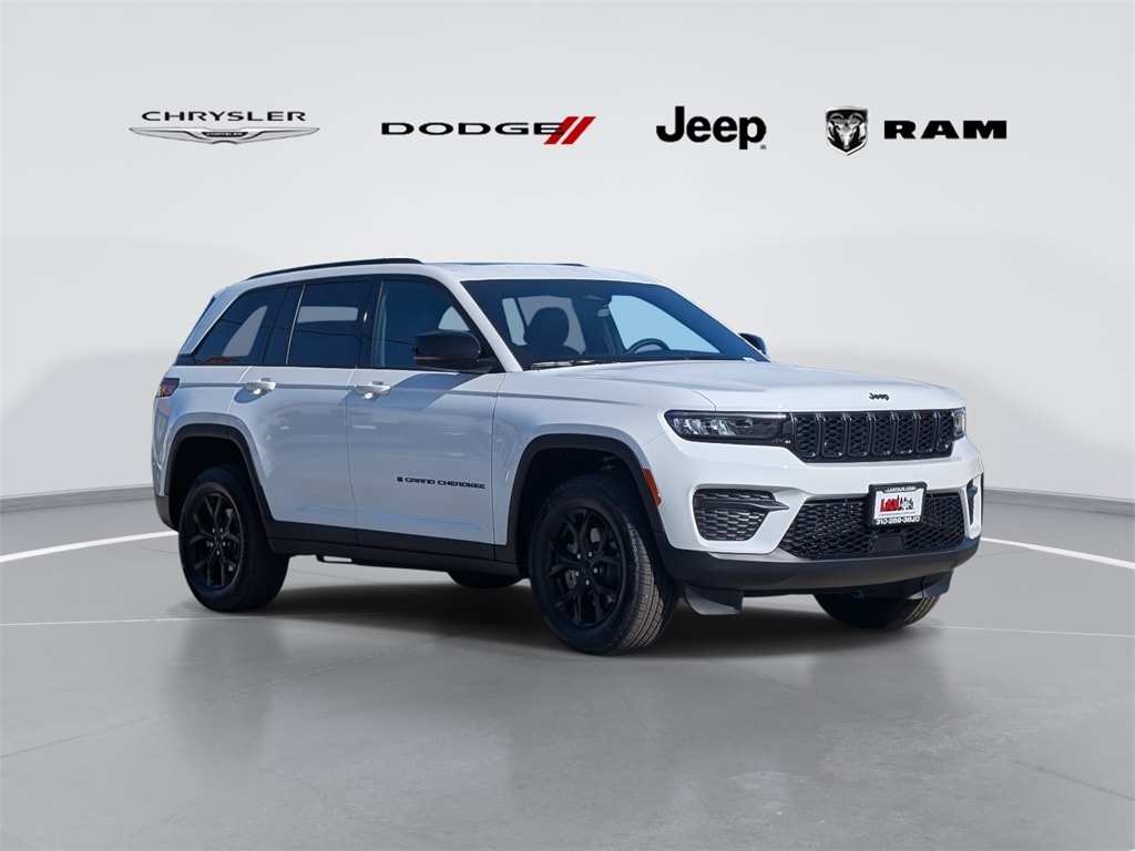 2025 Jeep Grand Cherokee Altitude's photo