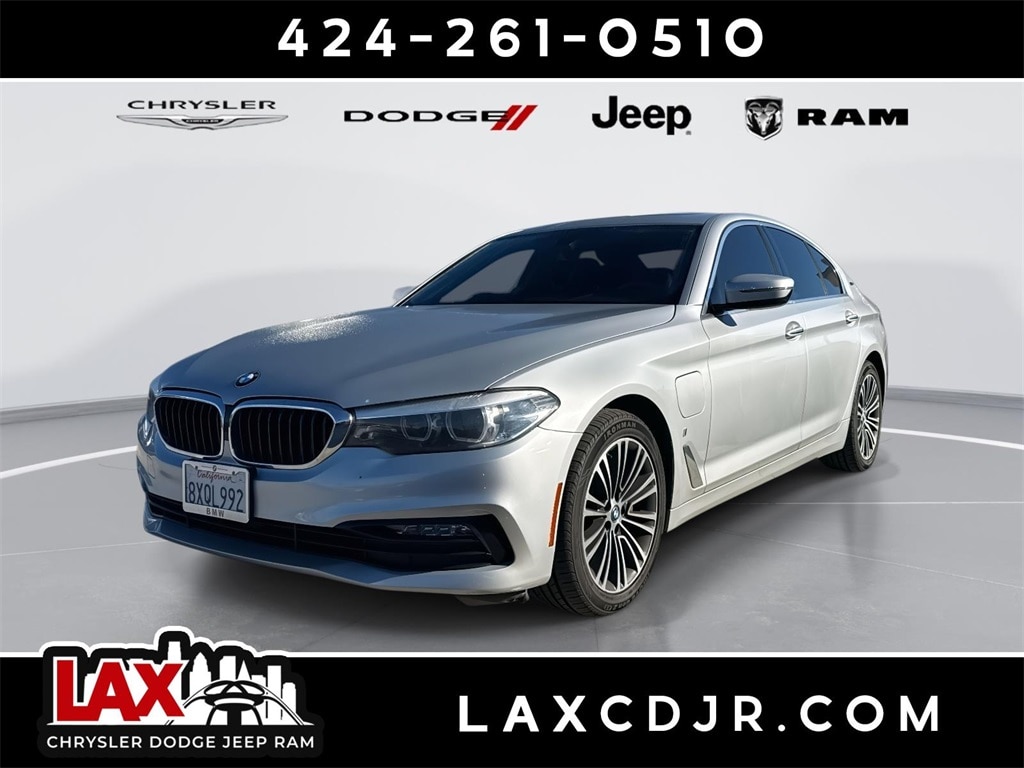 2018 BMW 5 Series 530e's photo