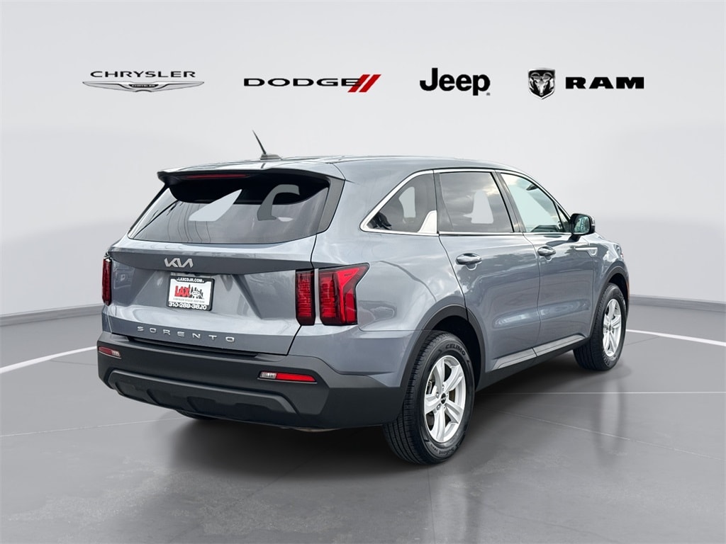 Used 2022 Kia Sorento LX SUV