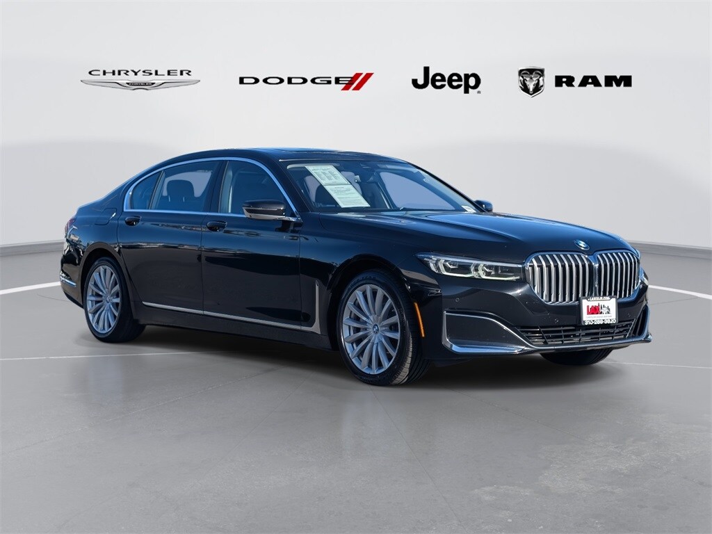 Used 2022 BMW 740i xDrive Sedan