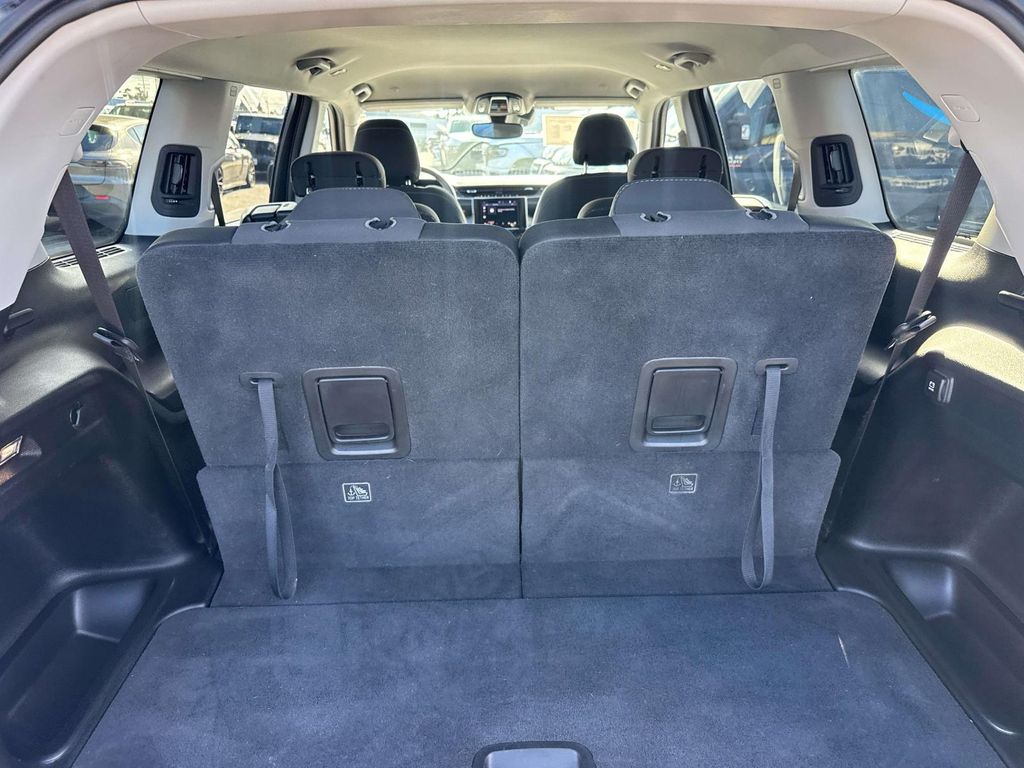 2023 Jeep Grand Cherokee L Laredo photo 5