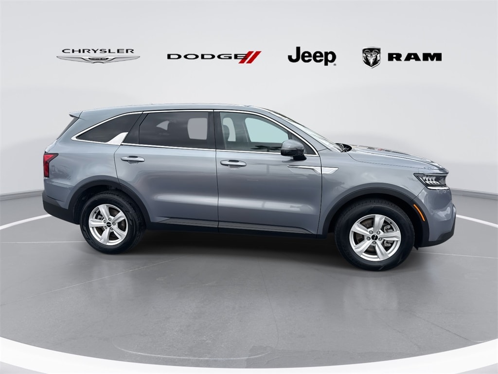 Used 2022 Kia Sorento LX SUV
