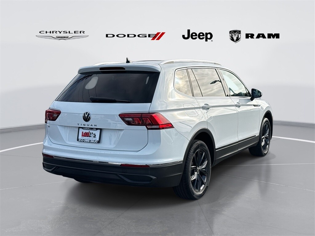 2024 Volkswagen Tiguan SE Wolfsburg Edition photo 2