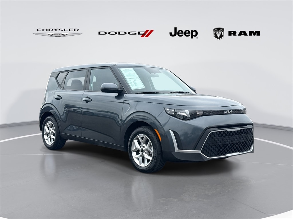 2023 Kia Soul LX