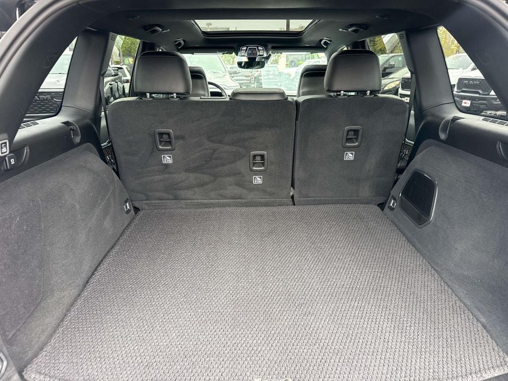 2023 Jeep Grand Cherokee 4xe Summit photo 3