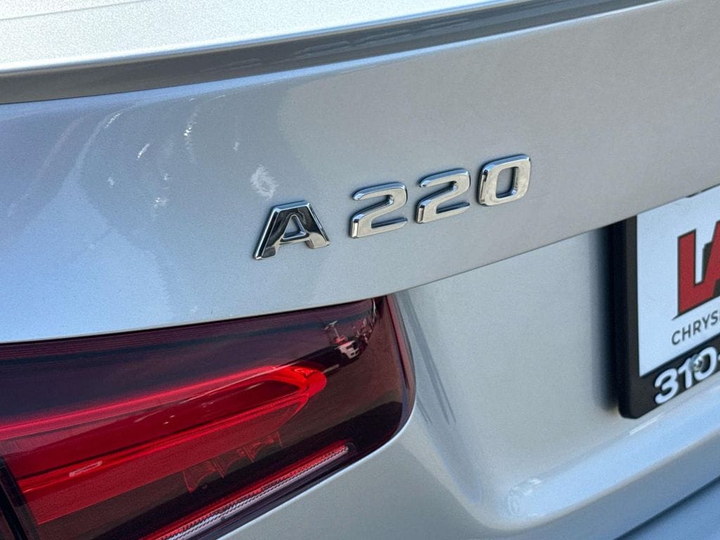 2020 Mercedes-Benz A-Class A 220 photo 6